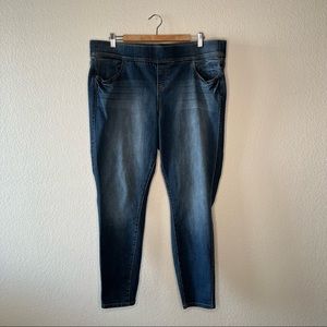 Torrid pull on blue jeans size 2R (2X)